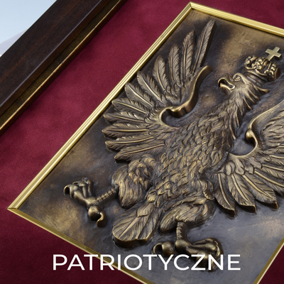 Prezenty patriotyczne do gabinetu, ryngrafy i płaskorzeźby.